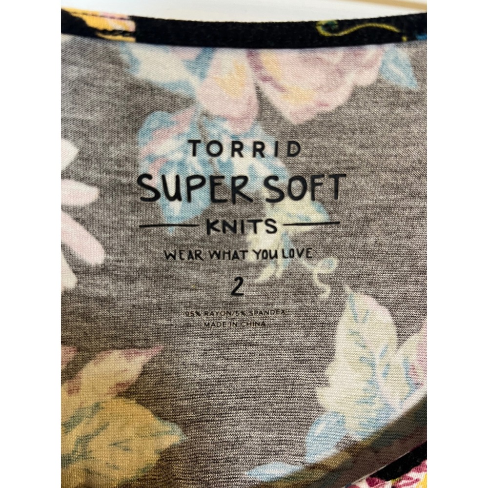 Torrid Womens Tank Top Super Soft Floral Sleeveless Size 2 - Picture 2 of 5